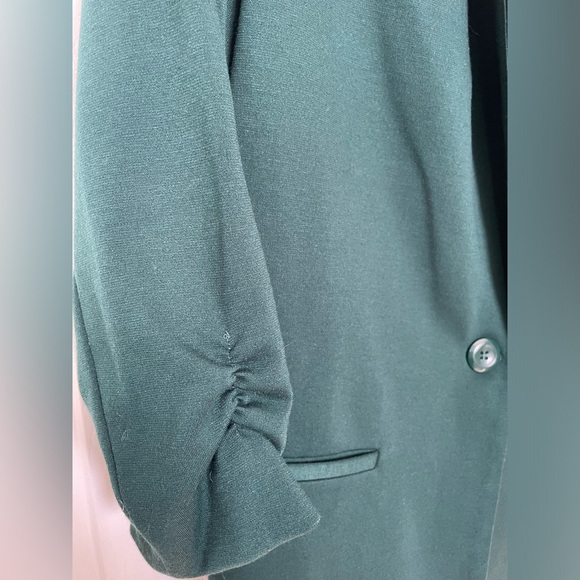 Rickis hunter green 3/4 sleeve single button up blazer - Picture 3 of 8